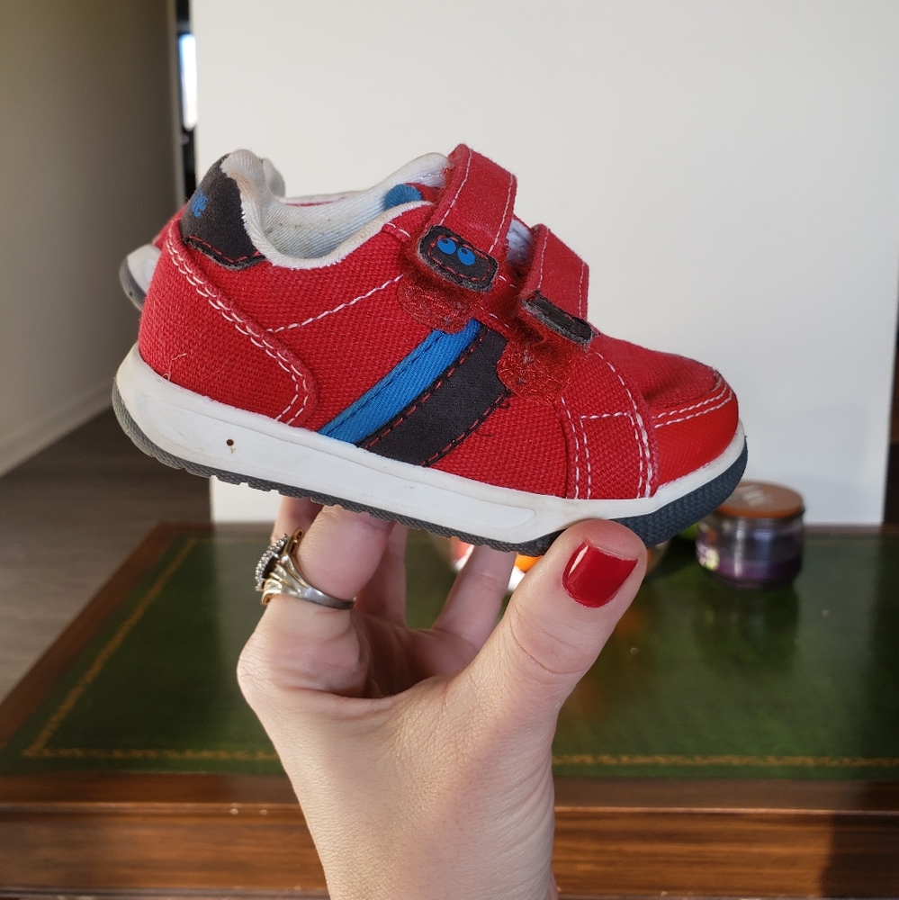 NWOT blue on red Velcro tennis shoes - Picture 16 of 16
